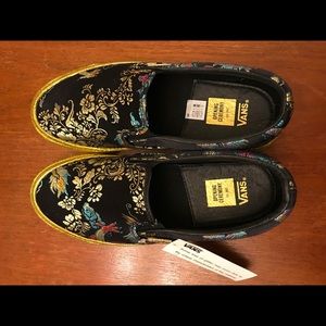 Dragons vans black/gold new in box